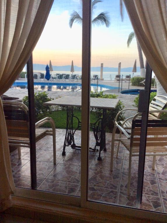 Suites Atlas - Ocean Front photo 2