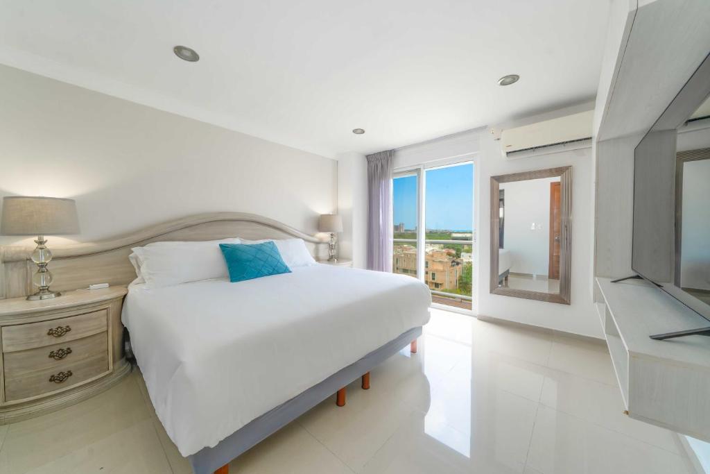 Three-Bedroom Apartment - The Castle III photo 2