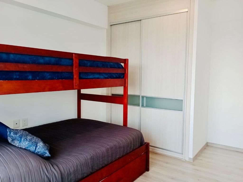Romulo OFarril 2parking-3BR-2BA photo 2