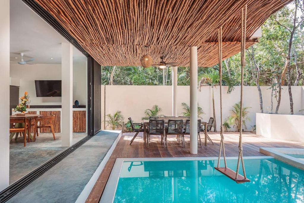 Tulum Villa 4BR Jacuzzi Private Pool Gated community photo 2