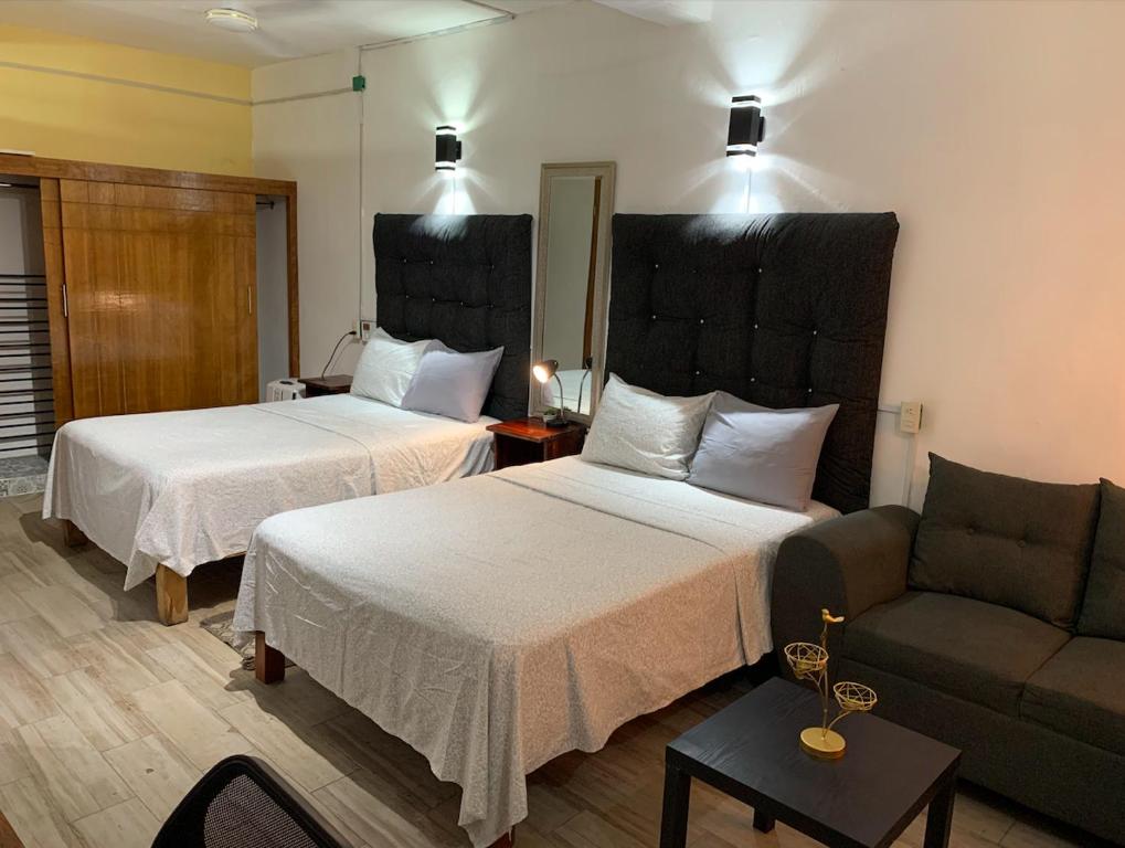 10 Habitación Independiente en Zona Romántica a 1 cuadra del muelle photo 2