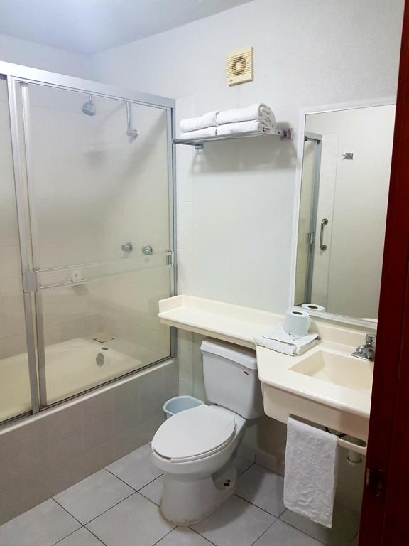 HI Huasteca Inn Hotel photo 3