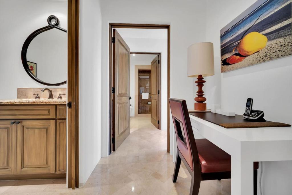 1 BD 5-Star Beachfront Paradise photo 3