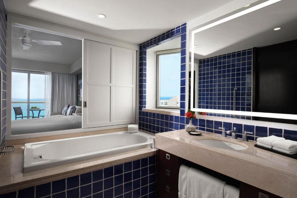 The Westin Lagunamar Ocean Resort Villas & Spa Cancun photo 3