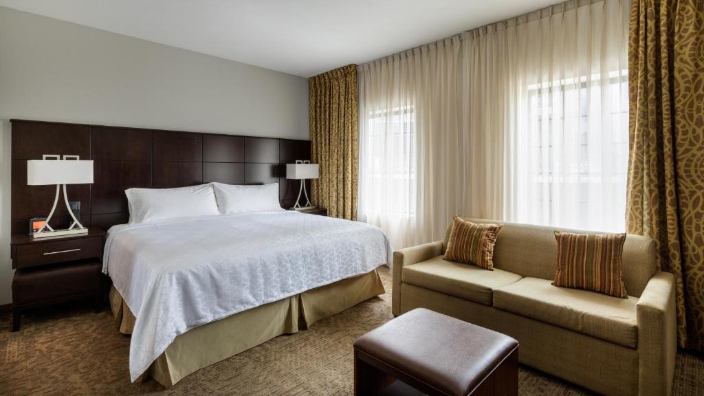 Staybridge Suites Chihuahua by IHG photo 2