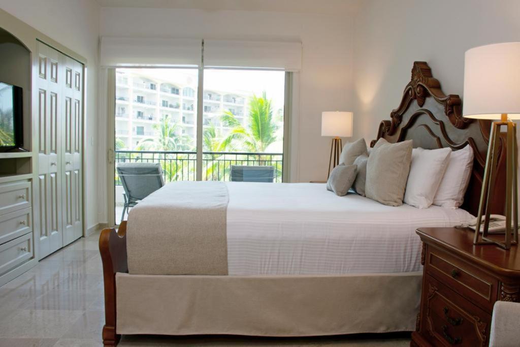 2 Bed 2 Bath photo 2