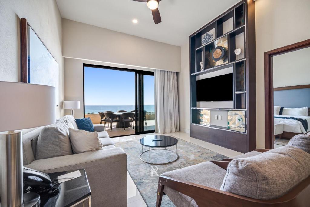Three Bdr Ocean Front Lockoff - Villa La Valencia — photo 1