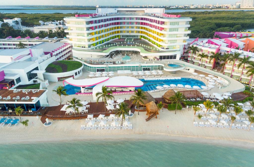 Temptation at The Tower Cancún Resort - All Inclusive - Adults Only photo 2