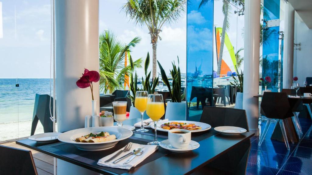 Temptation at The Tower Cancún Resort - All Inclusive - Adults Only photo 3
