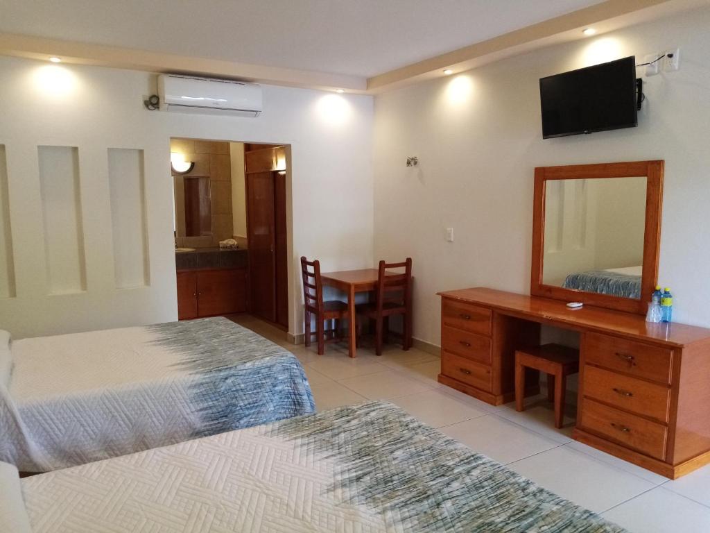 Hotel Santa Engracia photo 2
