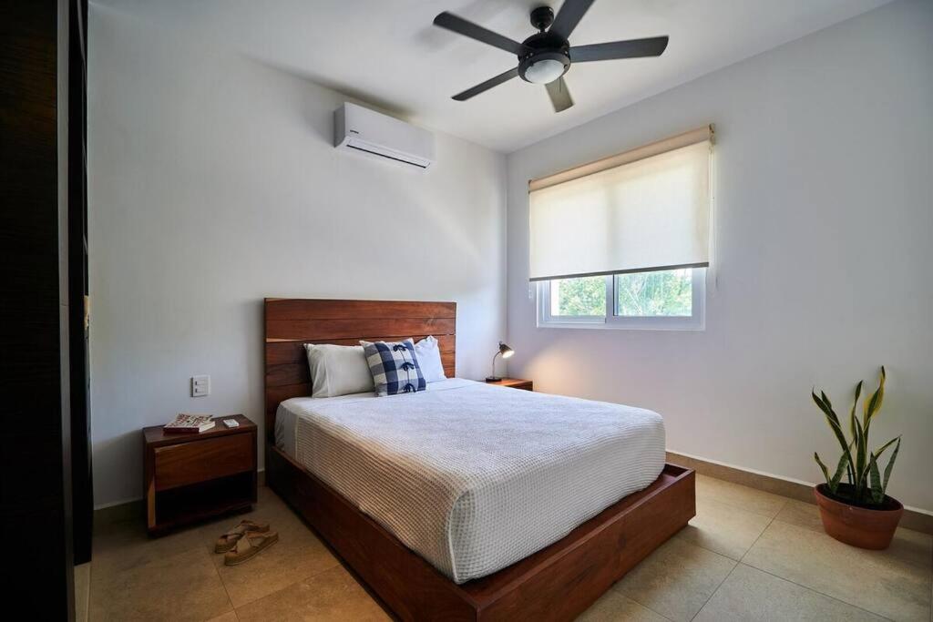 Serene Private Rooftop Jacuzzi Penthouse 2 Pools 5 Min To Beach + Gym photo 2