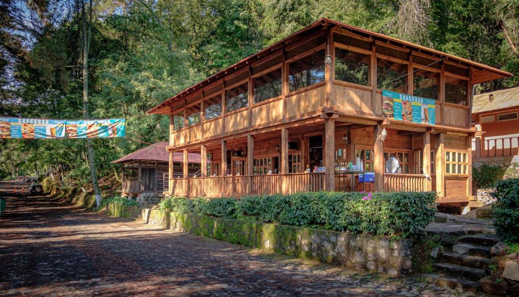Zirahuen Forest and Resort photo 2