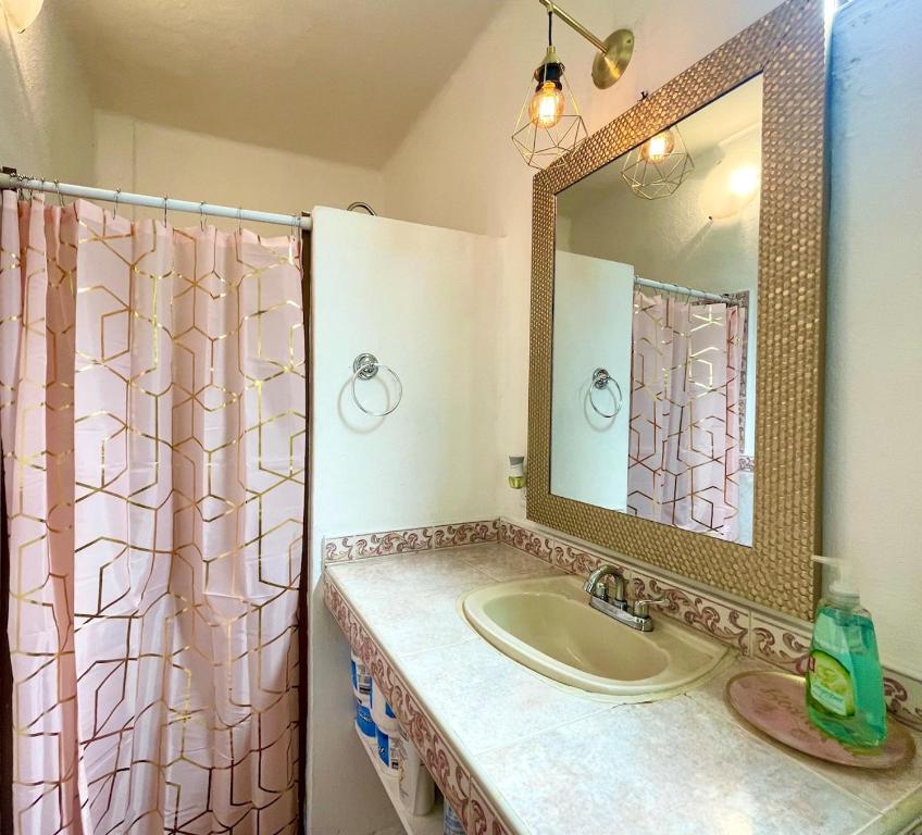 Romantic large apartment photo 3