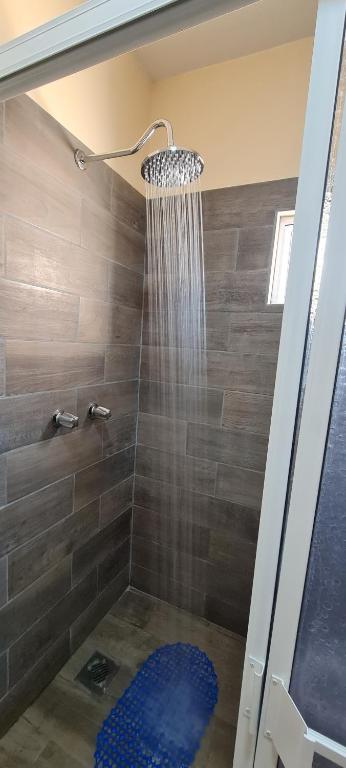 super condo with fiber optic internet photo 3