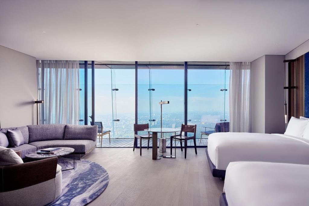 The Ritz-Carlton photo 2