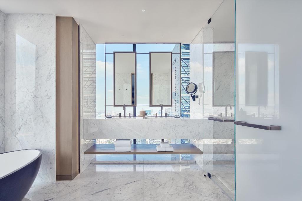 The Ritz-Carlton photo 3