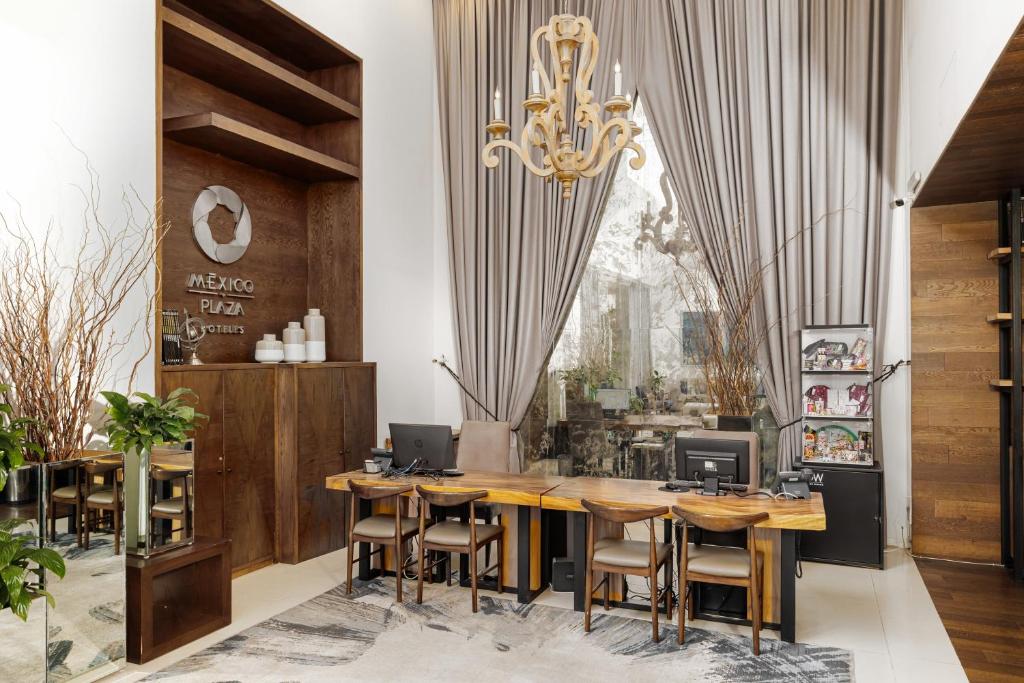 Hotel Suites México Plaza León Campestre photo 2