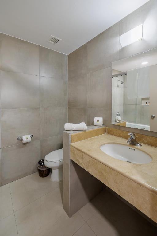 Hotel Suites México Plaza León Campestre photo 3