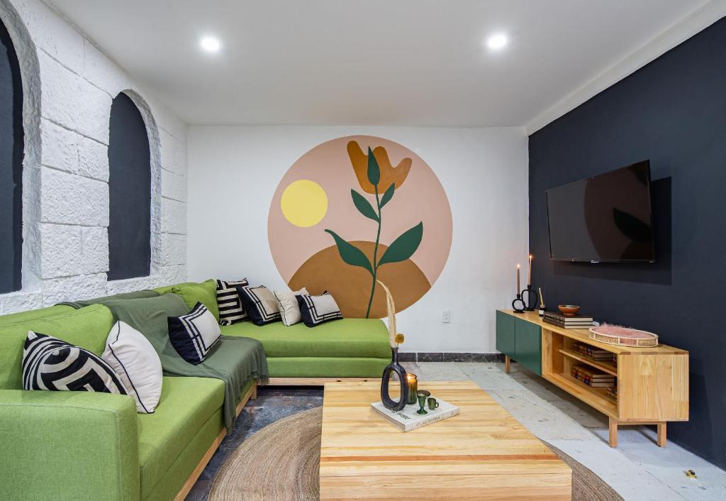 Sleeps 9 — photo 1