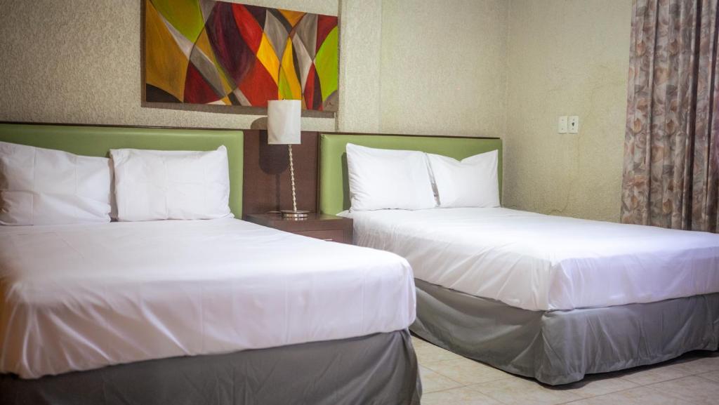 Suites del Sol Hotel & Apartments photo 2