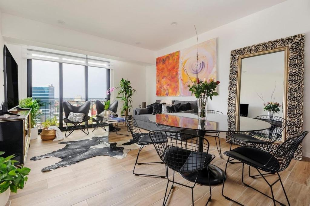 Stunning High-Rise Panoramic Apartment Polanco 3BD — photo 1