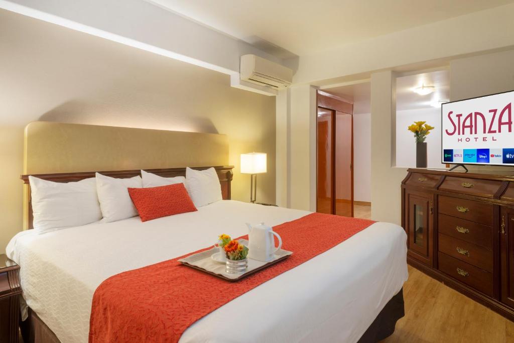 Stanza Hotel photo 2