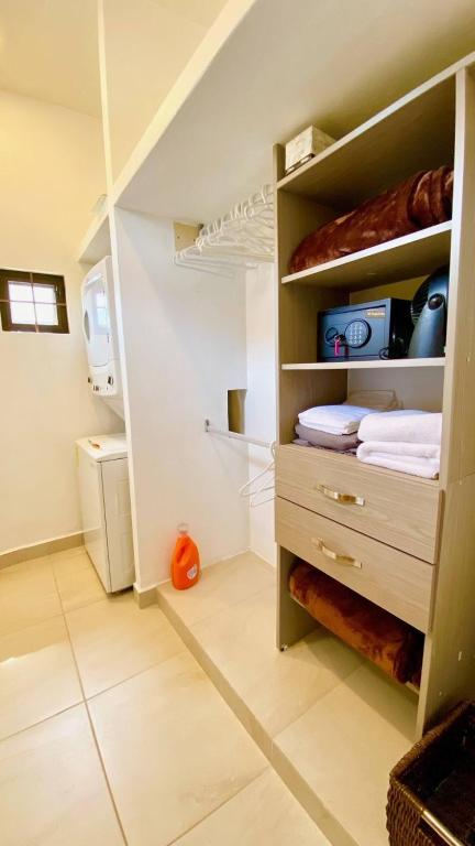 Ajijic 1 Bedroom Guesthouse -Walk To Everything -Patio -Bikes - Pickleball Court photo 3