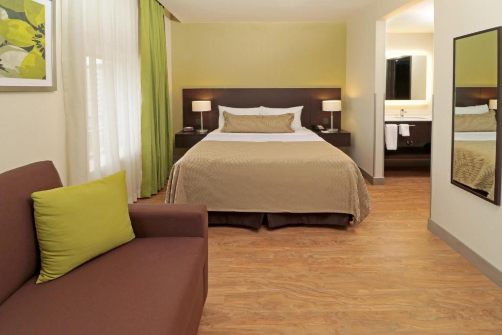 Staybridge Suites San Luis Potosi by IHG photo 2