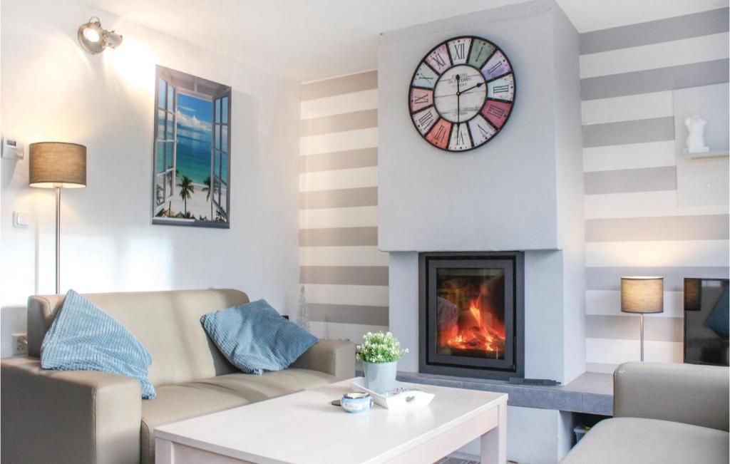 Beautiful Home In Bruinisse With Wifi — photo 1