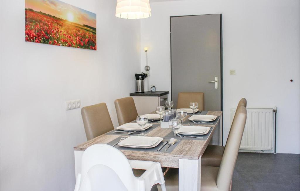 Beautiful Home In Bruinisse With Wifi photo 2