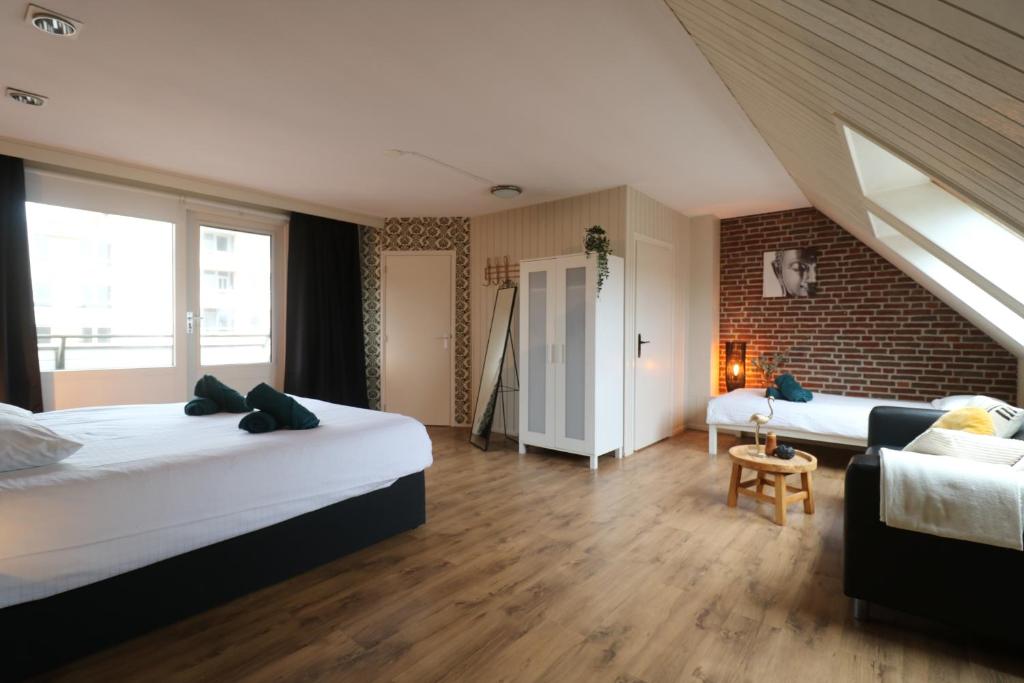Strand appartement aan zee met 2 parkeerplekken! photo 2