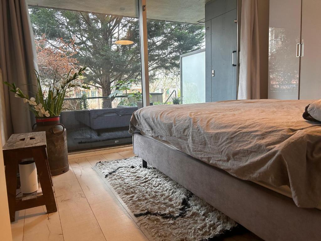 Spacious 3-Bedroom Apartment Amsterdam West - by Peter photo 2