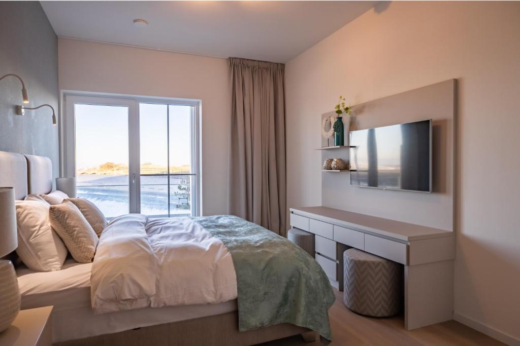 The Harbour luxurious photo 2