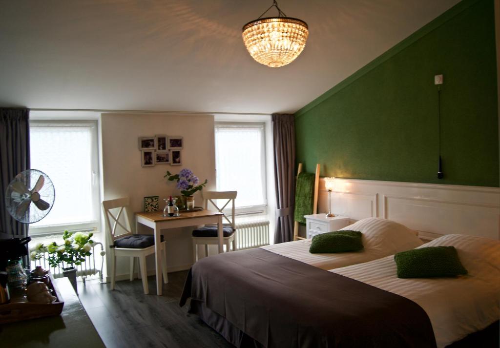 The Studio Guesthouse photo 2