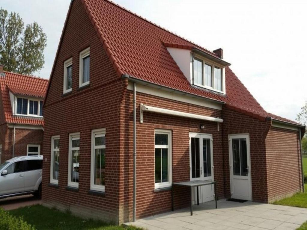 Rural holiday home with terrace — photo 1