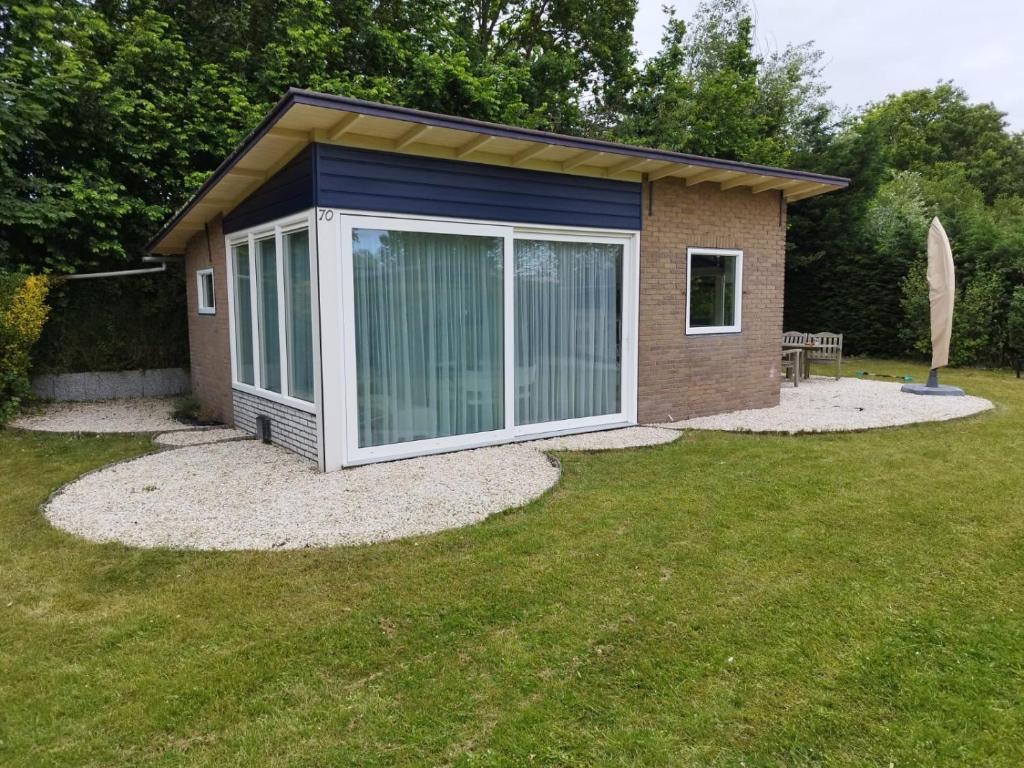 Blue House — photo 1