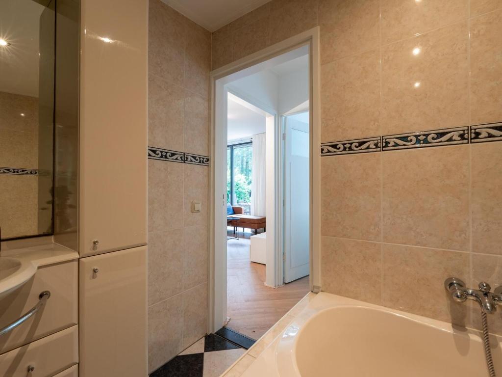 Holiday Home in Zelhem with Hot Tub & Forest photo 3