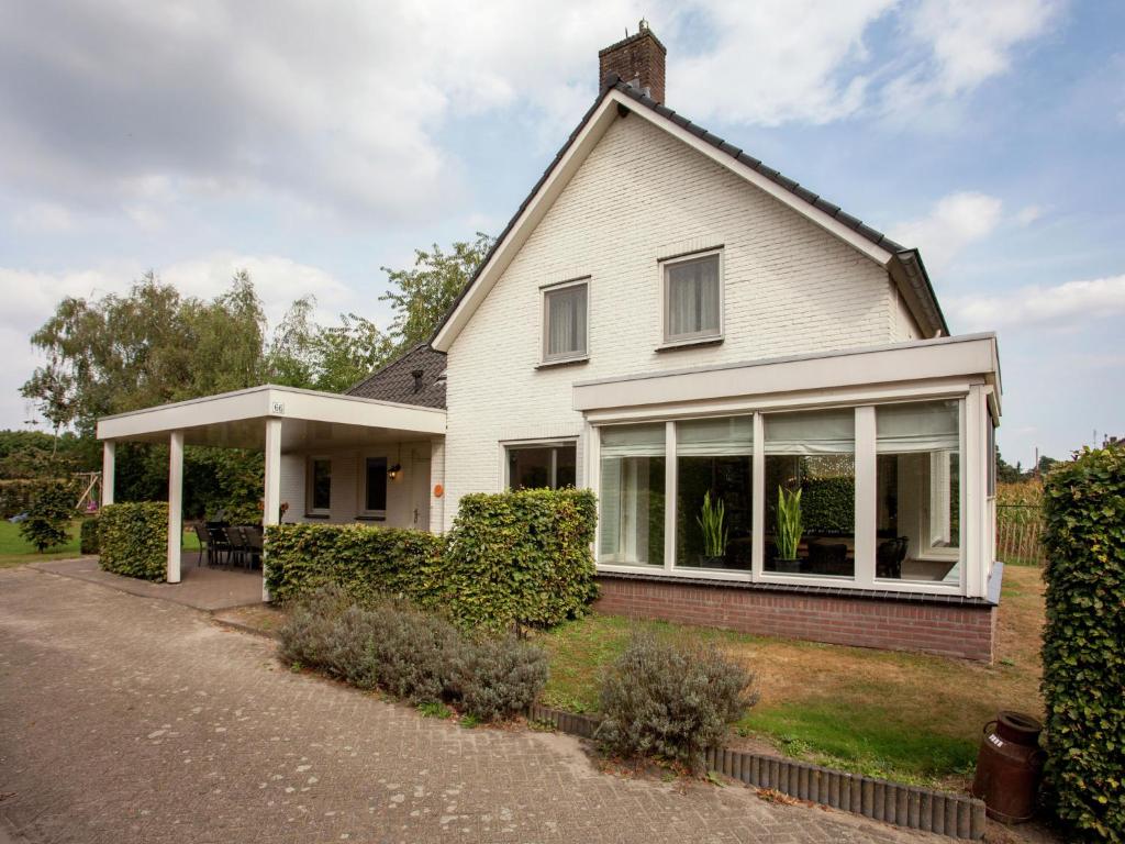 Cottage in Leenderstrijp near Nature Reserve — photo 1
