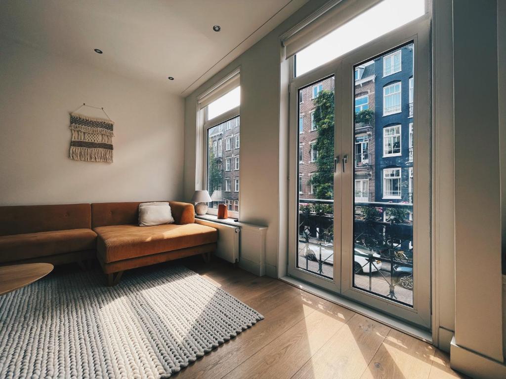 Spacious Designer Duplex next to Central Park — photo 1