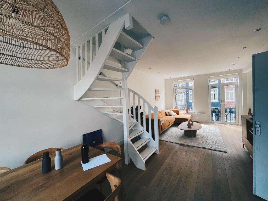 Spacious Designer Duplex next to Central Park photo 2
