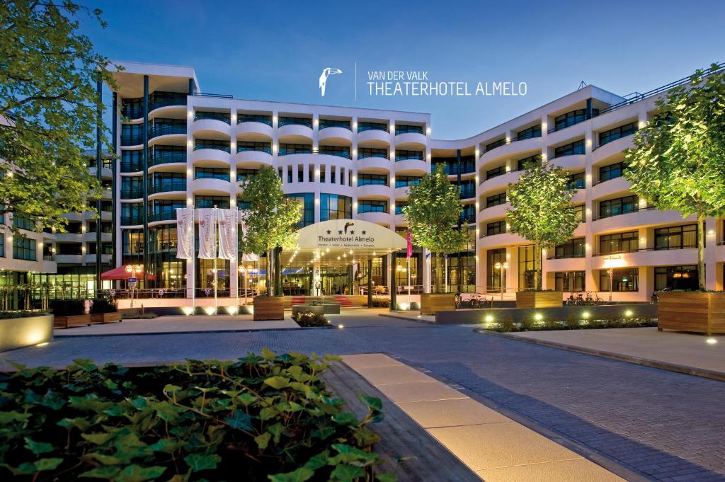 Van der Valk Theaterhotel Almelo — photo 1