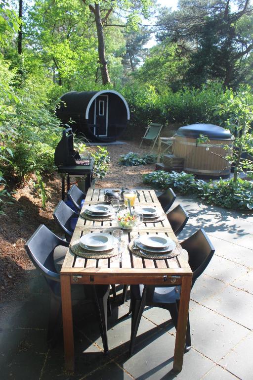 Mooi 4p Wellness chalet in het Bos met finse Sauna en Hottub photo 3
