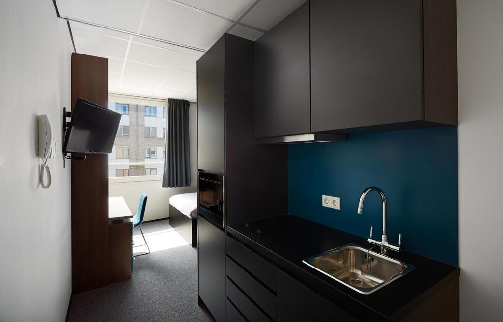 The Social Hub Rotterdam Extended Stay photo 3