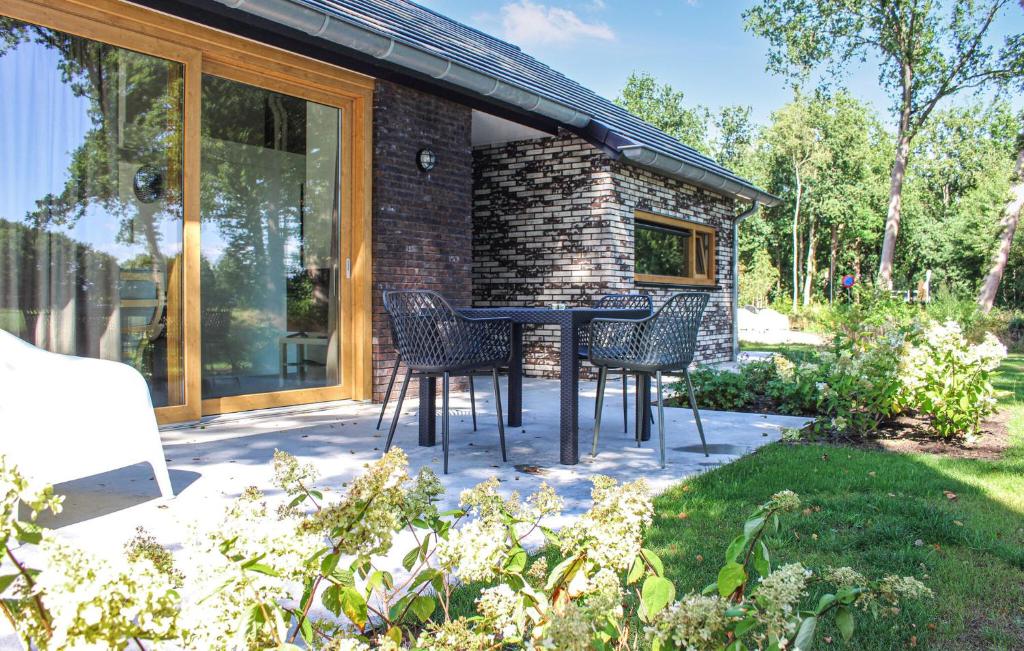 Stunning Home In Ijhorst With Wifi photo 2