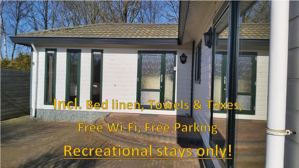 Ruim familie chalet tot 4 personen op de Veluwe Bungalowpark De Kern — photo 1