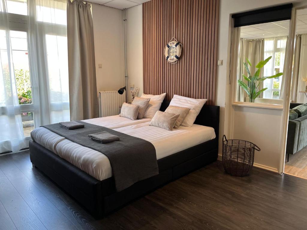 The marine apartment near Amsterdam by Weltevreden Experience photo 2