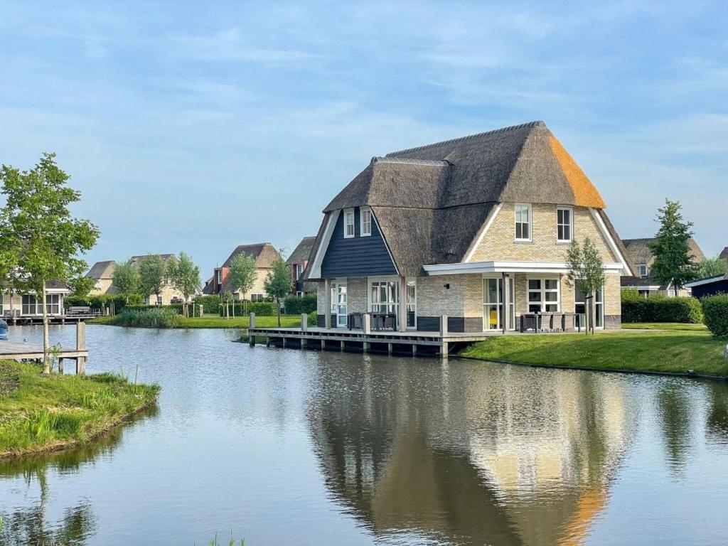 Villa in Friesland with Sauna and Whirlpool — photo 1