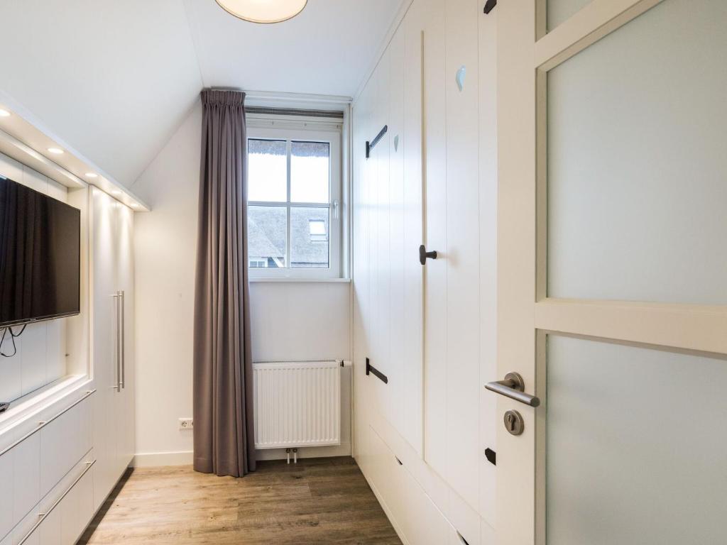Villa in Friesland with Sauna and Whirlpool photo 3