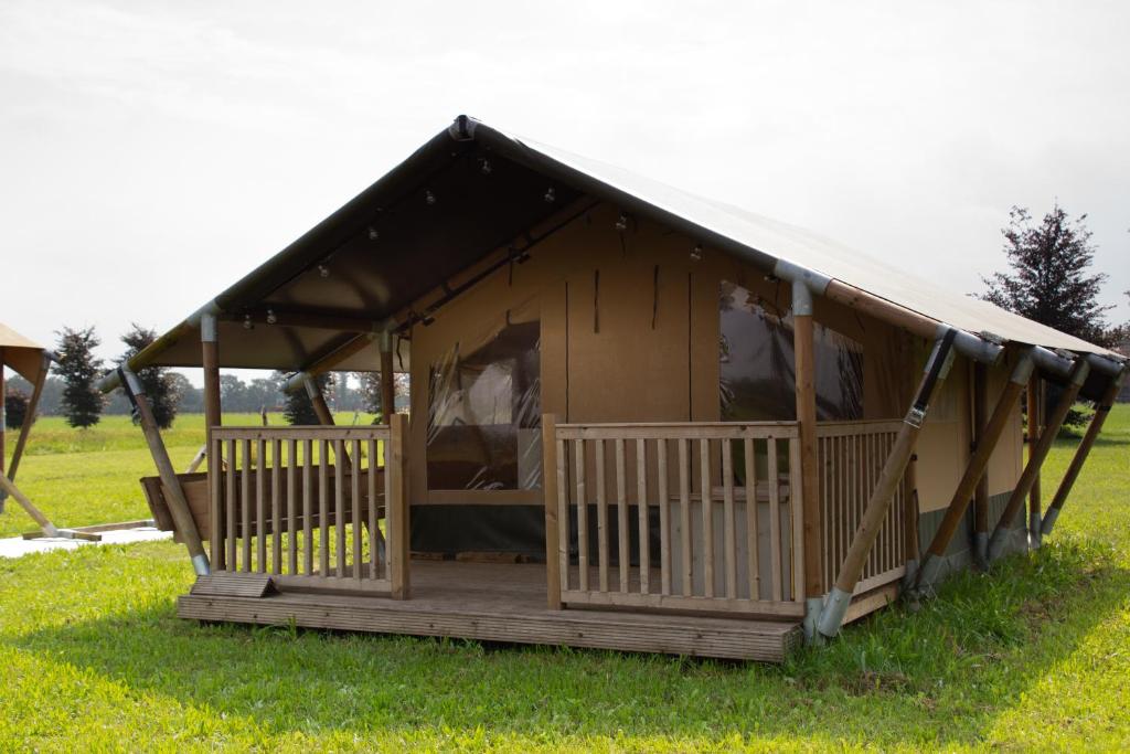 Safaritent 4 persoons camping Lindershoeve Bergeijk — photo 1