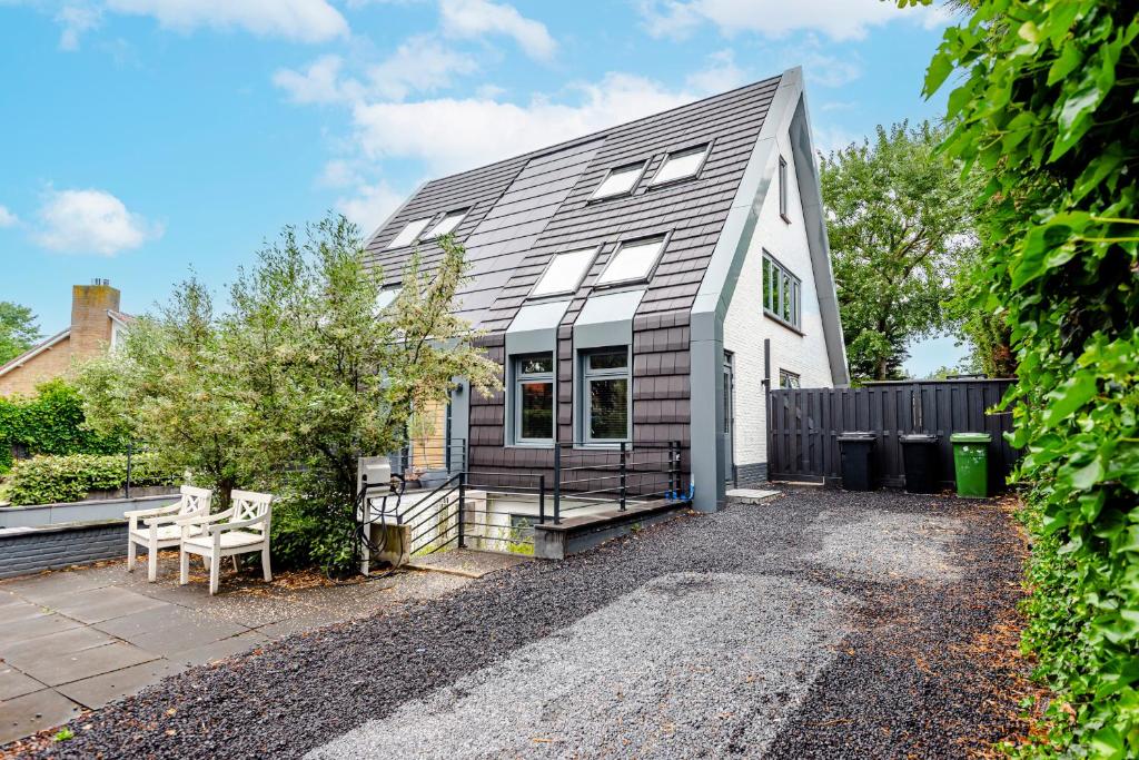 Summer House — photo 1